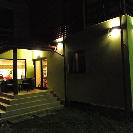 Dorf Haus Valiug Hotel Екстериор снимка