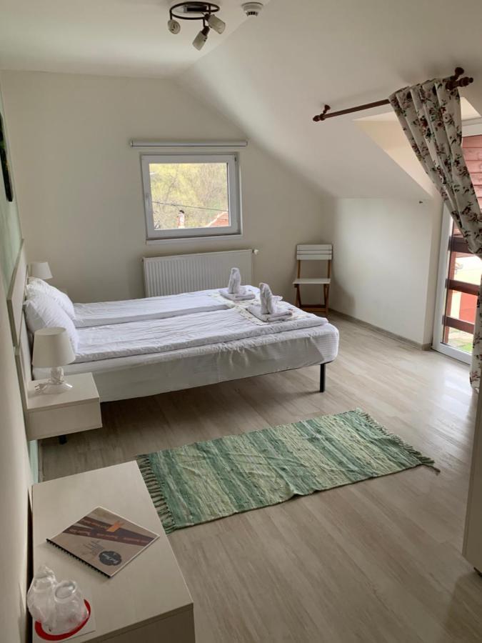 Dorf Haus Valiug Hotel Екстериор снимка