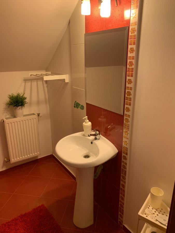 Dorf Haus Valiug Hotel Екстериор снимка