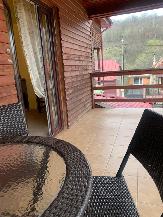 Dorf Haus Valiug Hotel Екстериор снимка