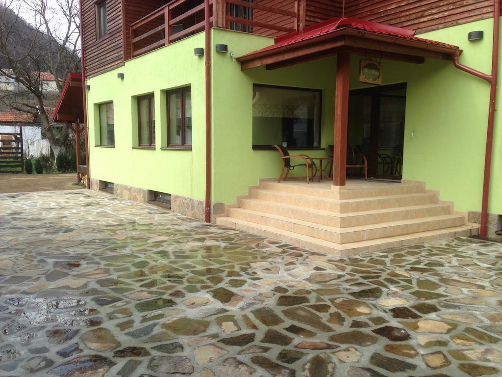 Dorf Haus Valiug Hotel Екстериор снимка